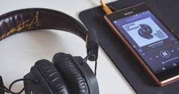 Mengulik Preferensi Anak Muda Dalam Memilih Platform Streaming Musik Di Era Digital