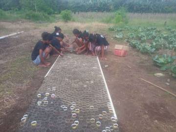 Siswa SMKN 2 Melakukan Persemaian Bibit Tanaman