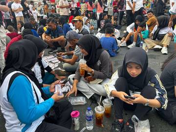 Peserta Jalan Sehat HUT Bandarlampung Antusias Menanti Doorprize
