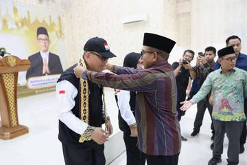 Pj. Gubernur Samsudin Sambut Kedatangan Jemaah Haji Kloter Pertama Lampung