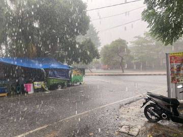 Hujan Deras Mengguyur Bandarlampung dan Sekitarnya