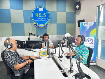 Sekjen Ombudsman Dialog di Programa 2 RRI Bandarlampung   