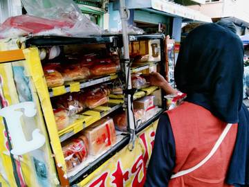 Eksistensi Toko Roti Legendaris di Bandarlampung