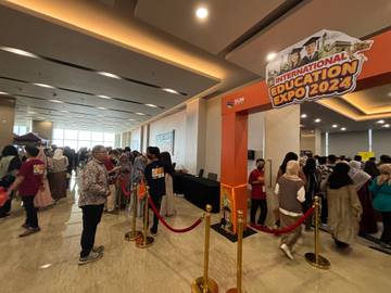 Ribuan Pengunjung Padati International Education Expo 2024