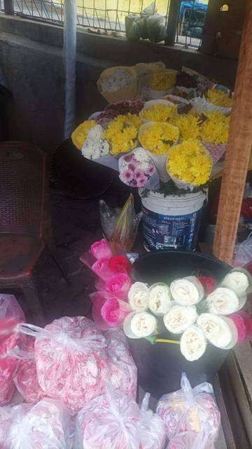 Bunga Potong dan Tabur Eksis di Era Papan Bunga