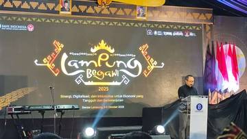 Penampilan Ghea Indrawari menutup Lampung Begawi 2025