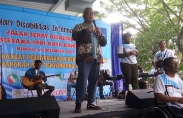 Jalan Sehat Bersama Disabilitas di RRI Bandung