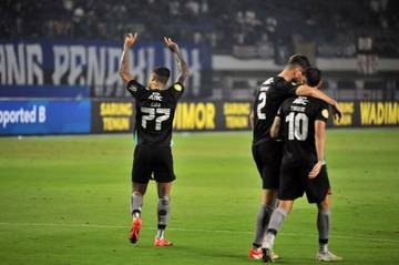 Taklukan Persita 3-1, Persib Belum Terkalahkan di Liga