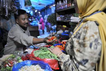 Kenaikan Harga Cabai Rawit Merah di Pasar Cihapit 