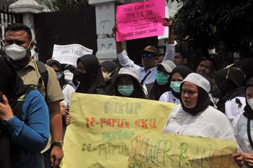 Ratusan Guru Honorer Sampaikan Aspirasi di DPRD Jabar