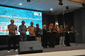 Festival Terbuka Angklung Pelajar, Melestarikan Budaya Melalui Kreativitas