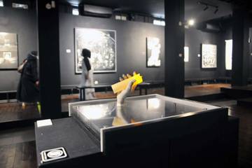 Memaknai Kegelapan Dalam Pameran Seni 'Luna Negra' di Braga