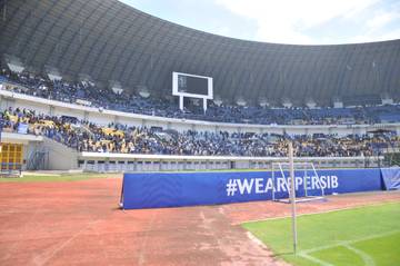 Ribuan Bobotoh Suntik Semangat Persib Jelang Hadapi Persija