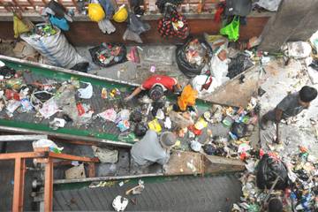 Keberhasilan Pengelolaan Sampah di TPST Nyengseret