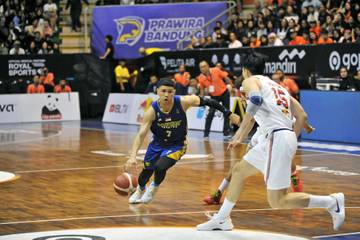IBL: Pelita Jaya Kalahkan Prawira Harum Bandung