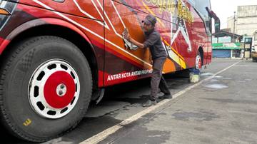 Suasana Terminal Cicaheum Jelang Mudik Lebaran 2025