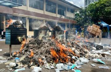 Polisi Musnahkan 2,7 Juta Obat-obatan Tertentu di Bandung