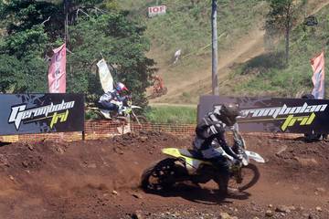 Pembalap Luar Negeri Meriahkan Uncle Hard Enduro 2024