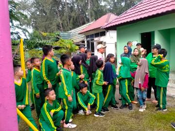 Pelajar SD Peduli Lingkungan