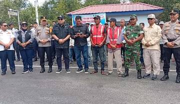 Puluhan Tukang Ojek Terima Rompi 