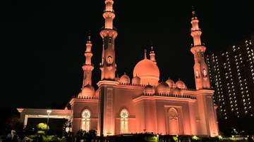 Pesona Masjid At-Thohir Yang Memikat Mata Wisatawan 
