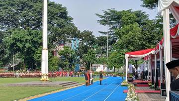 Peringatan Hardiknas Tingkat Propinsi Jawa Barat di Lapangan Sempur, Kota Bogor 