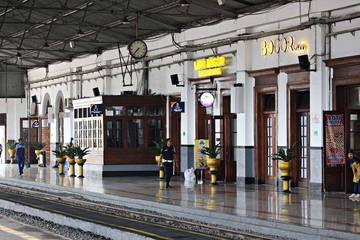 Stasiun Bogor, Lebih dari sekadar stasiun kereta api