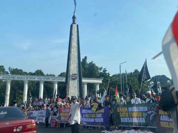 Masyarakat Bogor Gelar Aksi Bela Palestina di Tugu Kujang