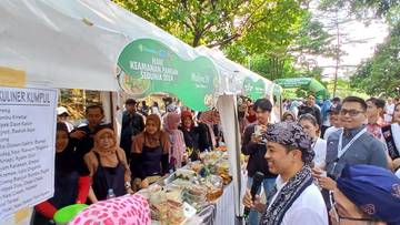 Wakil Menteri Kesehatan Berbincang dengan UMKM Kota Bogor