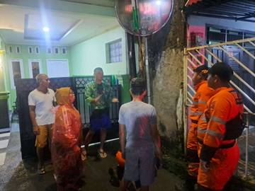 Banjir Lintasan Rendam 5 Rumah di Bubulak Bogor
