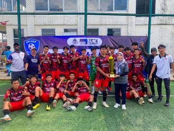 Suasana Penyerahan Piala Juara RRI Cup U-16 Jabar