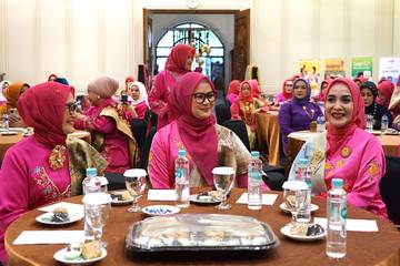 Perempuan Minang Diminta Teladani Semangat Pejuang Perempuan