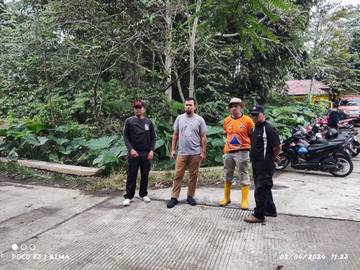Goro Pembersihan Luapan Lahar Dingin Gunung Marapi di Sungai Batang Aia Sikakek 