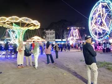 Daya Tarik Pasar Malam Tak Pernah Pudar