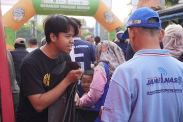  RRI Fest: Jalan Sehat dan Aksi Clean Up