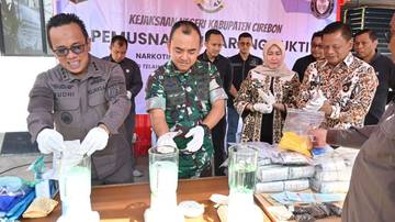 Kejari Kabupaten Cirebon Musnahkan Barang Bukti 119 Perkara