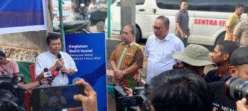 Panitia Natal Nasional Bantu Pengungsi Lewotobi di Puskesmas Lewolaga 