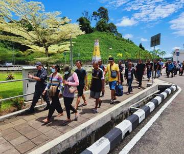 Ribuan WNI Dideportasi dari Malaysia melalui PLBN Entikong