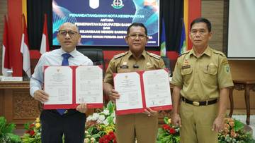 Kejari dan Pemkab Sanggau Teken MoU