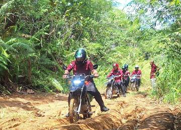 Imigrasi Entikong Patroli ke Jalur Tikus Segumun 