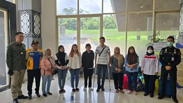 KJRI Kuching Merepatriasi Tujuh WNI Lewat Entikong