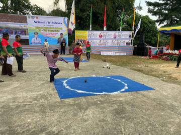 Pangkak Gasing Meriahkan Festival Mandi Daun Sabang
