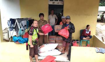 Pemda Sanggau Salurkan Bantuan Beras ke Bonti