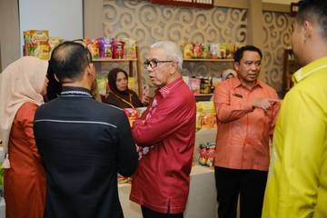 Pj.Gubernur Tinjau Produk UMKM pada HACF 2024