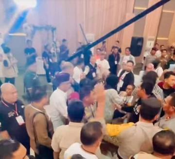 Debat Kedua Paslon Bupati Bonbol Nyaris Ricuh