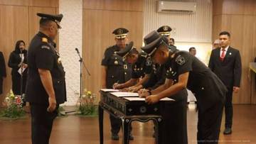Kepala Kantor Wilayah Kemenkumham DKI Jakarta, R. Andika Dwi Prasetya, melantik sebanyak 58 Pejabat