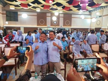 Dua Paslon dan Parpol Pengusung Hadiri Pengundian Nomor Urut
