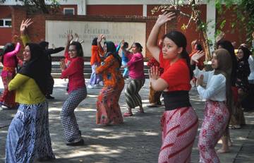  Bakul Budaya Kenalkan Tarian Baru, "Jaipong Bentang Panggung"