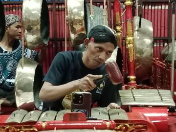 Latihan Karawitan Komunitas Banyumasan di RRI Jakarta