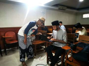  Belajar Jurnalistik dan Sinematografi di Pondok Pesantren Al-Hikam Depok